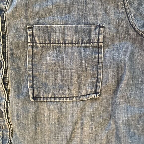 Maison Jules size 8 denim dress with pockets on the chest and on the side - Picture 3 of 9